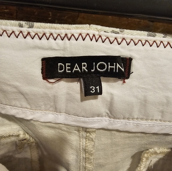 Dear John Size 31 Dress Shorts White/Grey snake print pattern like. - Picture 5 of 6